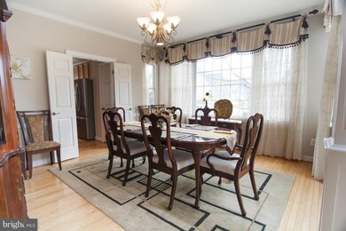 2116 Tysons Executive Ct, Dunn Loring, VA 22027 - photo 6