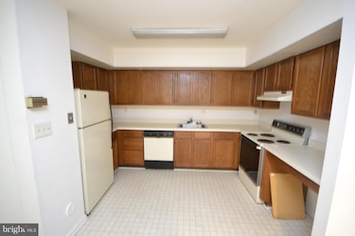 8001 Greenspring Way unit A, Owings Mills, MD 21117 - photo 2