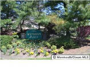 272 Gloucester Ct, Matawan, NJ 07747 - photo 2