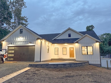 305 Lincoln St, Berlin, CT 06037 - photo 2