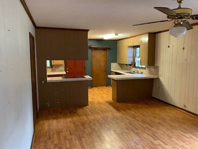 404 Lott St E, Broxton, GA 31519 - photo 3