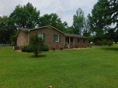 148 Sherwood Dr, Manchester, TN 37355 - photo 3