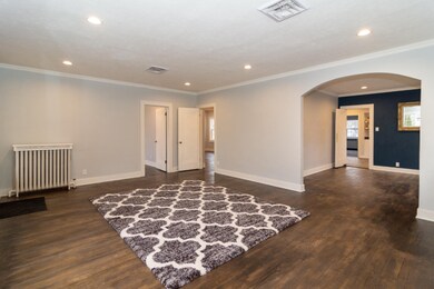 1347 Oak St-20