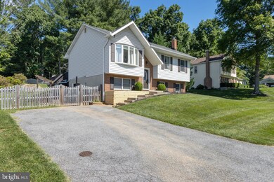 6149 Forest Ln, Sykesville, MD 21784 - photo 2