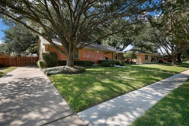 4715 Creighton Dr, Dallas, TX 75214 - photo 4