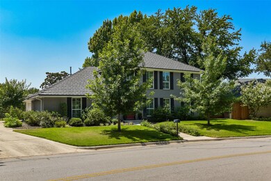 1104 Crowley Rd, Arlington, TX 76012 - photo 2