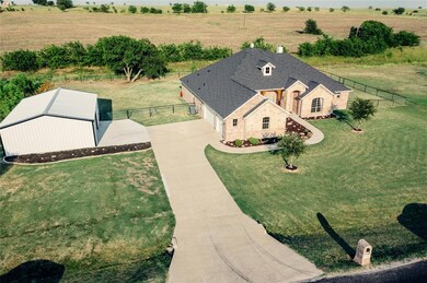 152 Heritage Pkwy E, Decatur, TX 76234 - photo 2