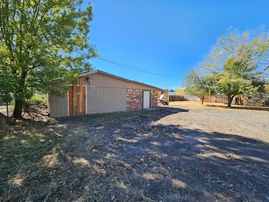 2150 White Ave, Klamath Falls, OR 97601 - photo 4