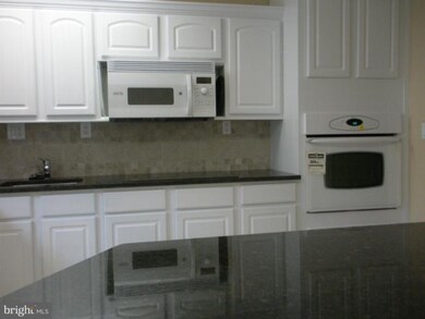 213 Oakton Rd, Gaithersburg, MD 20877 - photo 7