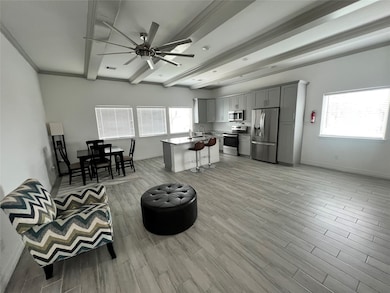 3407 Sakowitz St unit B, Houston, TX 77026 - photo 6