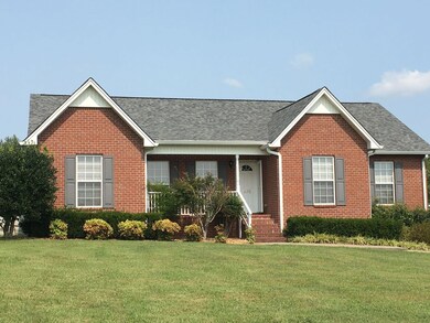 405 Meadowlark Dr, Shelbyville, TN 37160 - photo 2