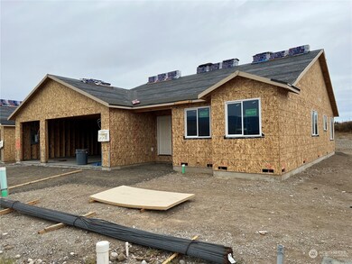 2377 3rd St SE, Wenatchee, WA 98802 - photo 2