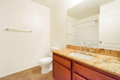 Guest bath w/ granite