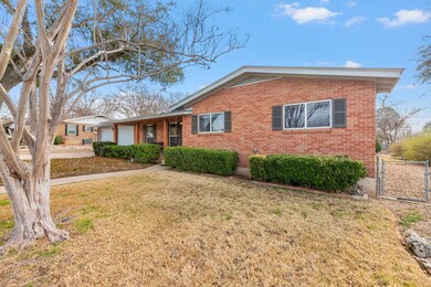 1003 Avenue B, Fredericksburg, TX 78624 - photo 2