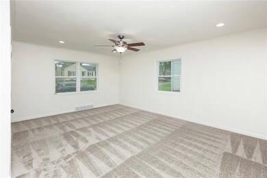 6113 College Ave, Des Moines, IA 50322 - photo 4