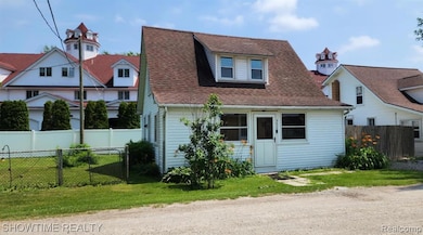 9825 Willow Ct, Clay, MI 48001 - photo 2