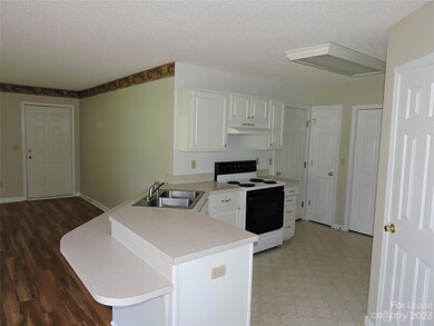 700 Brookside Camp Rd, Hendersonville, NC 28792 - photo 5