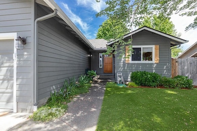 2126 Webster Rd Listing Photos - 3 of 24