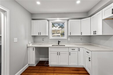 26 Spicer St, Providence, RI 02905 - photo 2