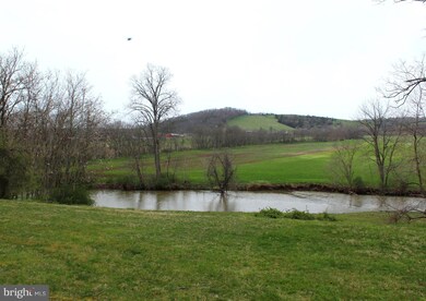 498 Pierpont St, Petersburg, WV 26847 - photo 3