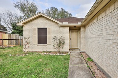 2806 Dove Tree Dr, Alvin, TX 77511 - photo 2