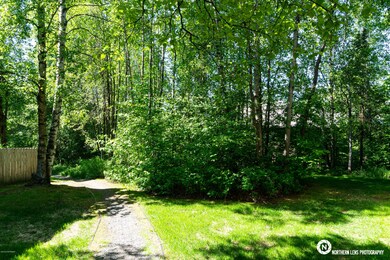 47_Grounds_Path