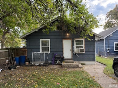 1115 Johnson St, South Bend, IN 46628 - photo 4