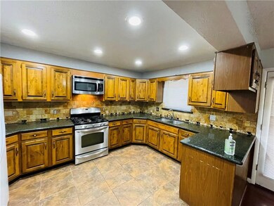 4313 NW 52nd St, Oklahoma City, OK 73112 - photo 6