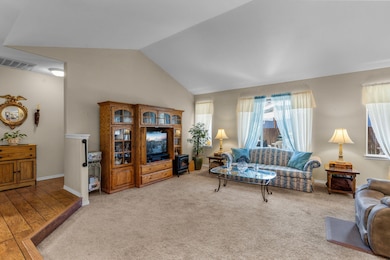 2116 NW Elm Ave, Redmond, OR 97756 - photo 7