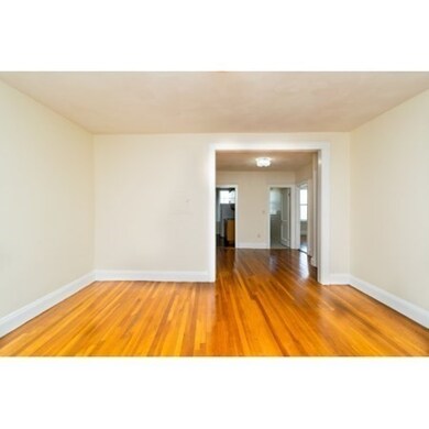 308 Washington Ave unit 4, Chelsea, MA 02150 - photo 4