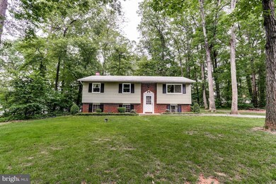 5815 Victor Dr, Sykesville, MD 21784 - photo 2