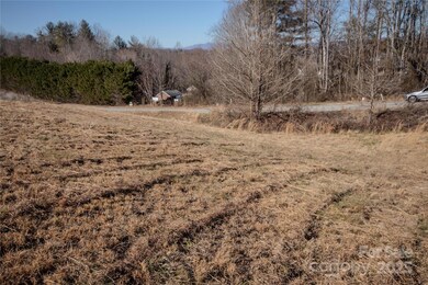 721 Chatsworth Cir unit 77, Lenoir, NC 28645 - photo 2