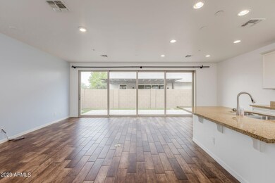 5-web-or-mls-9737 E Axle Ave, Mesa-5