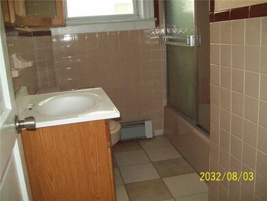 121 Sumter St, Providence, RI 02907 - photo 3