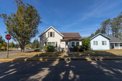 1204 2nd Street Tillamook-02