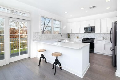 32 Constitution Way unit 32, Jersey City, NJ 07305 - photo 3