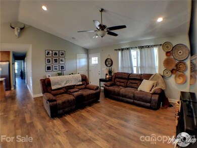 112 Lonehart Ln, Statesville, NC 28625 - photo 3