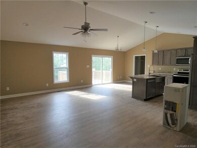 1032 Jennings Rd, Statesville, NC 28625 - photo 5