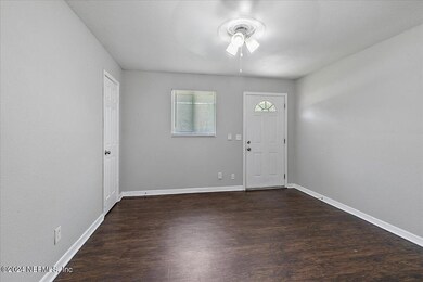 03-Living Room