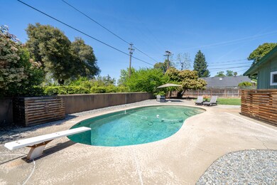 530 Julie Way, Redding, CA 96002 - photo 2