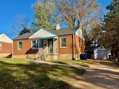 3628 San Jose Ln, Saint Ann, MO 63074 - photo 2