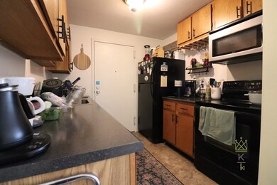 5 Silver Hill Ln unit 8, Natick, MA 01760 - photo 2