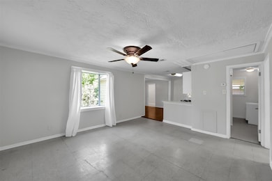 411 S Walnut St, Tomball, TX 77375 - photo 4