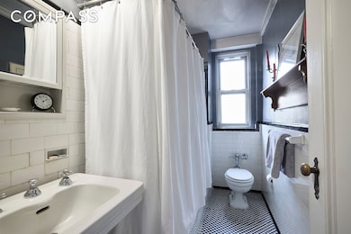 433 W 34th St unit 6A, New York, NY 10001 - photo 4