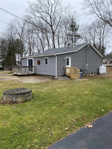 11 East Ln, Sandown, NH 03873 - photo 2