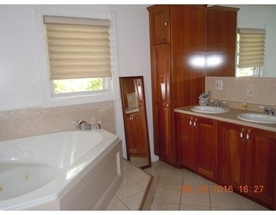 72 Seminole St, Mattapan, MA 02126 - photo 4