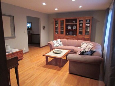 21 Carriage Rd, Delmar, NY 12054 - photo 3