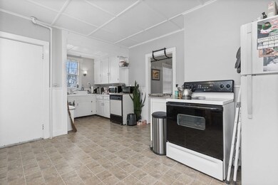 427 A&B Court St, Plymouth, MA 02360 - photo 7