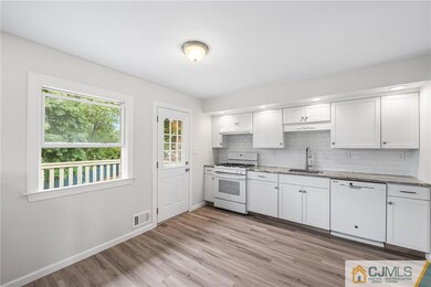 9 Princeton Dr, Middlesex, NJ 08846 - photo 7