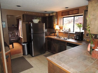 unlisted-address, Bend, OR 97701 - photo 2